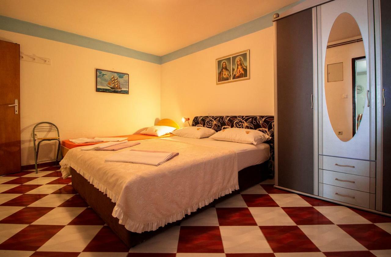 Mrkonjic Branko & Marija Apartmani Omis Ngoại thất bức ảnh