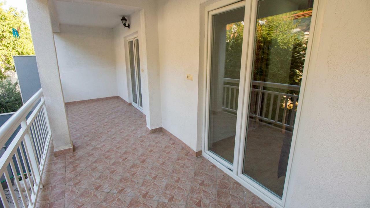 Mrkonjic Branko & Marija Apartmani Omis Ngoại thất bức ảnh