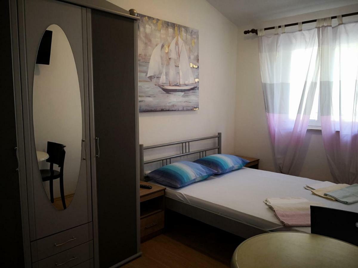 Mrkonjic Branko & Marija Apartmani Omis Ngoại thất bức ảnh